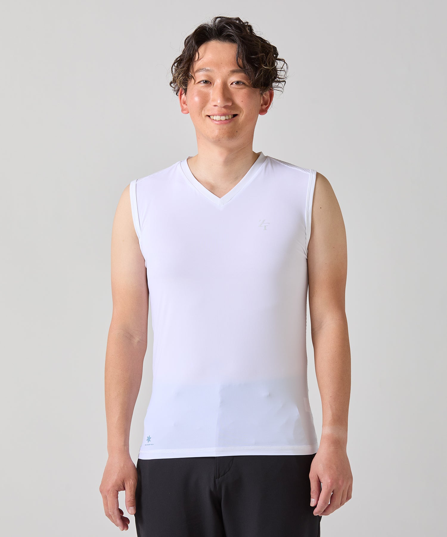 ICE MESH Ice Mesh V-neck sleeveless top