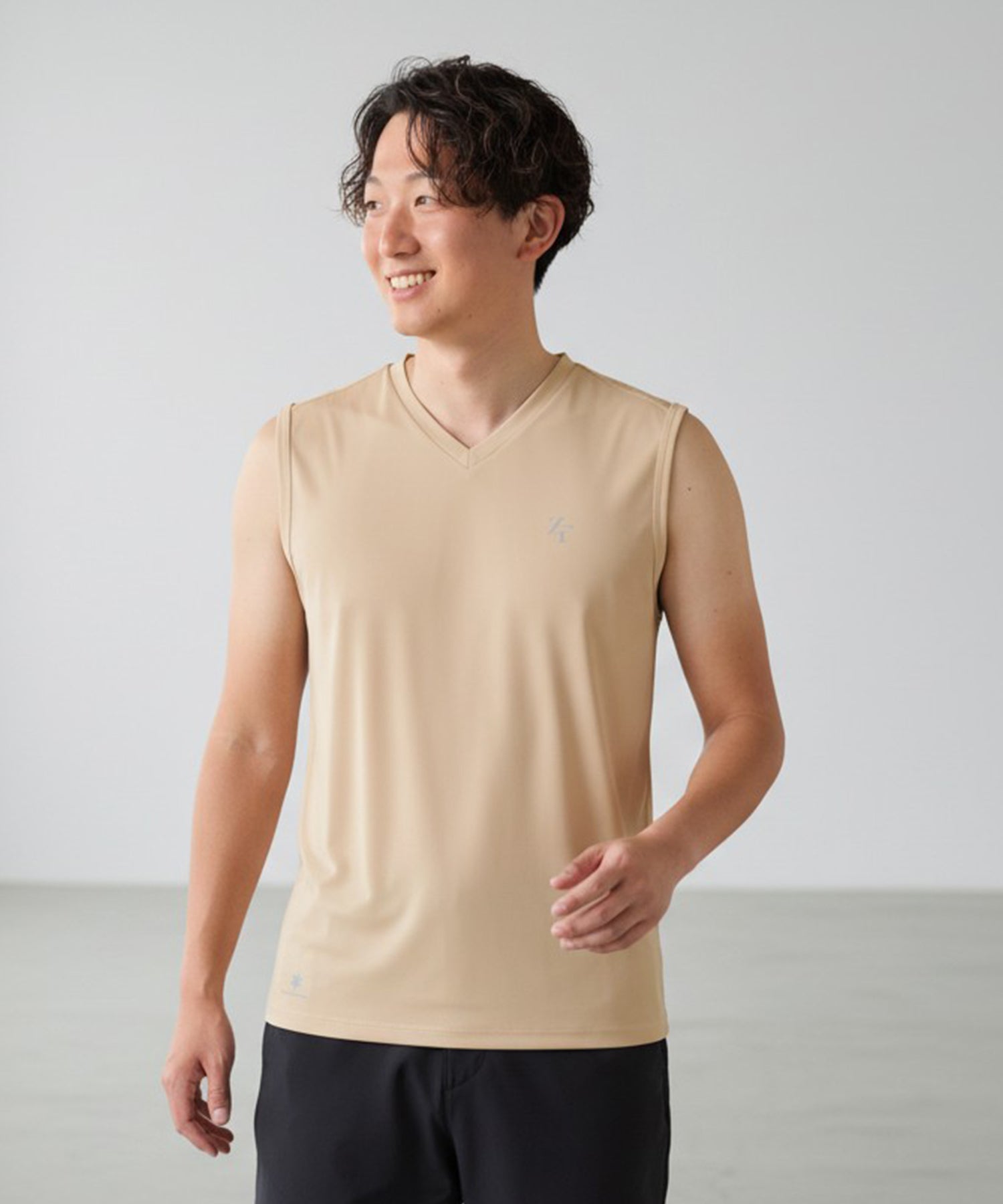 ICE MESH Ice Mesh V-neck sleeveless top