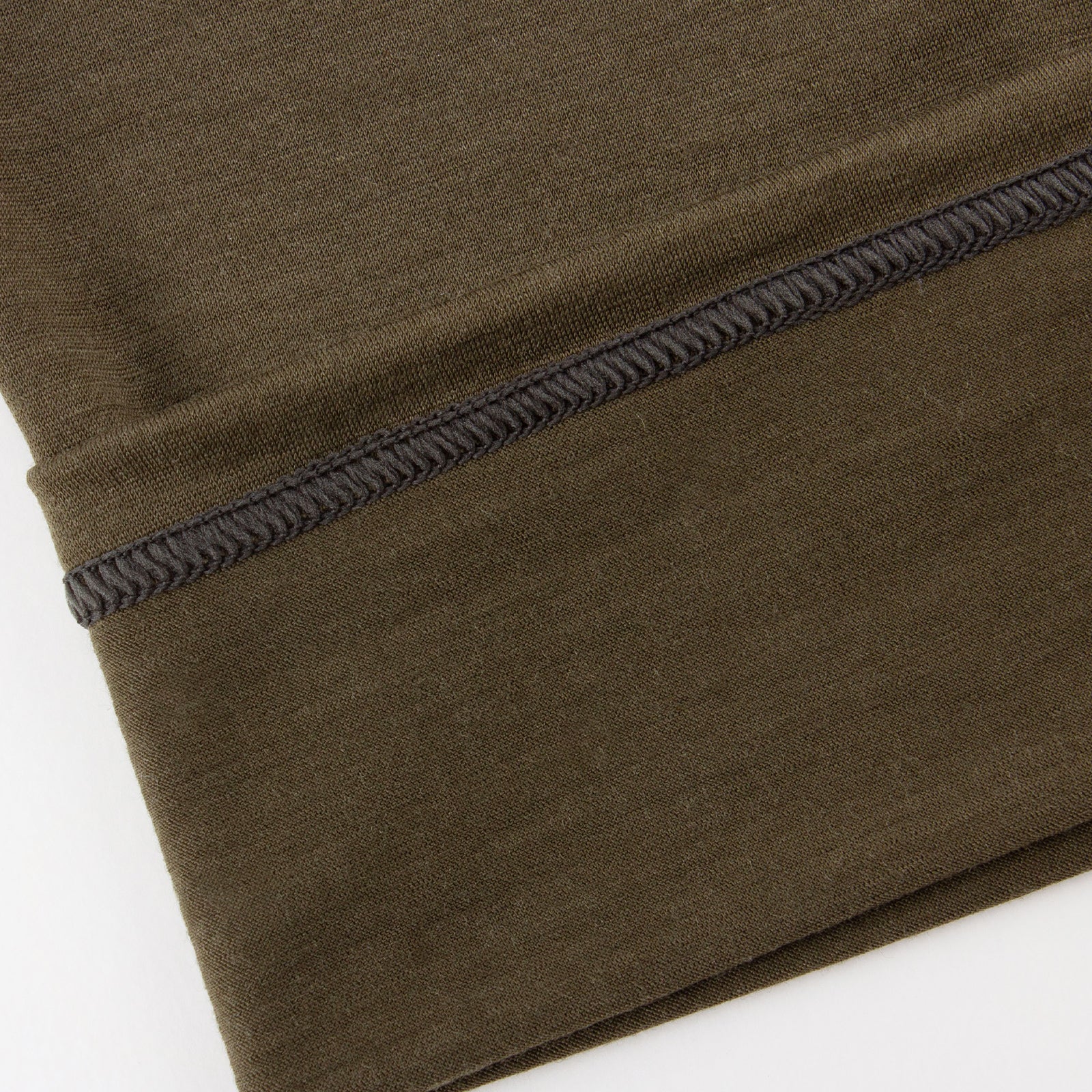 Non-mulesing merino wool neck cover